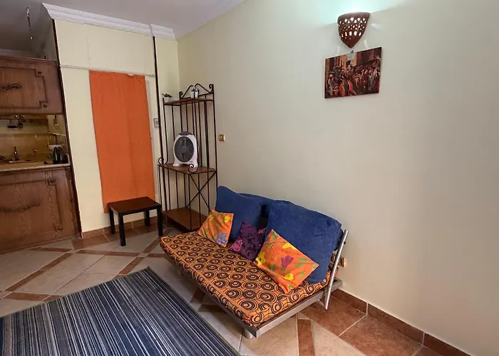 With Separate Entrance Near Arabia Apartman